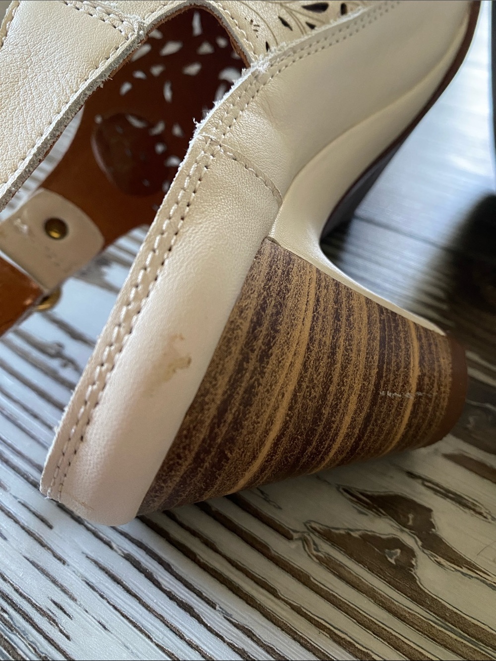 🤍Rare Pikolinos🤍Cream Laser-Cut Lace Look Leather Slingback Sandals - Picture 11 of 16